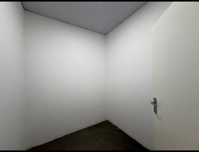 345M² WAREHOUSE TO LET IN HALFWAY HOUSE